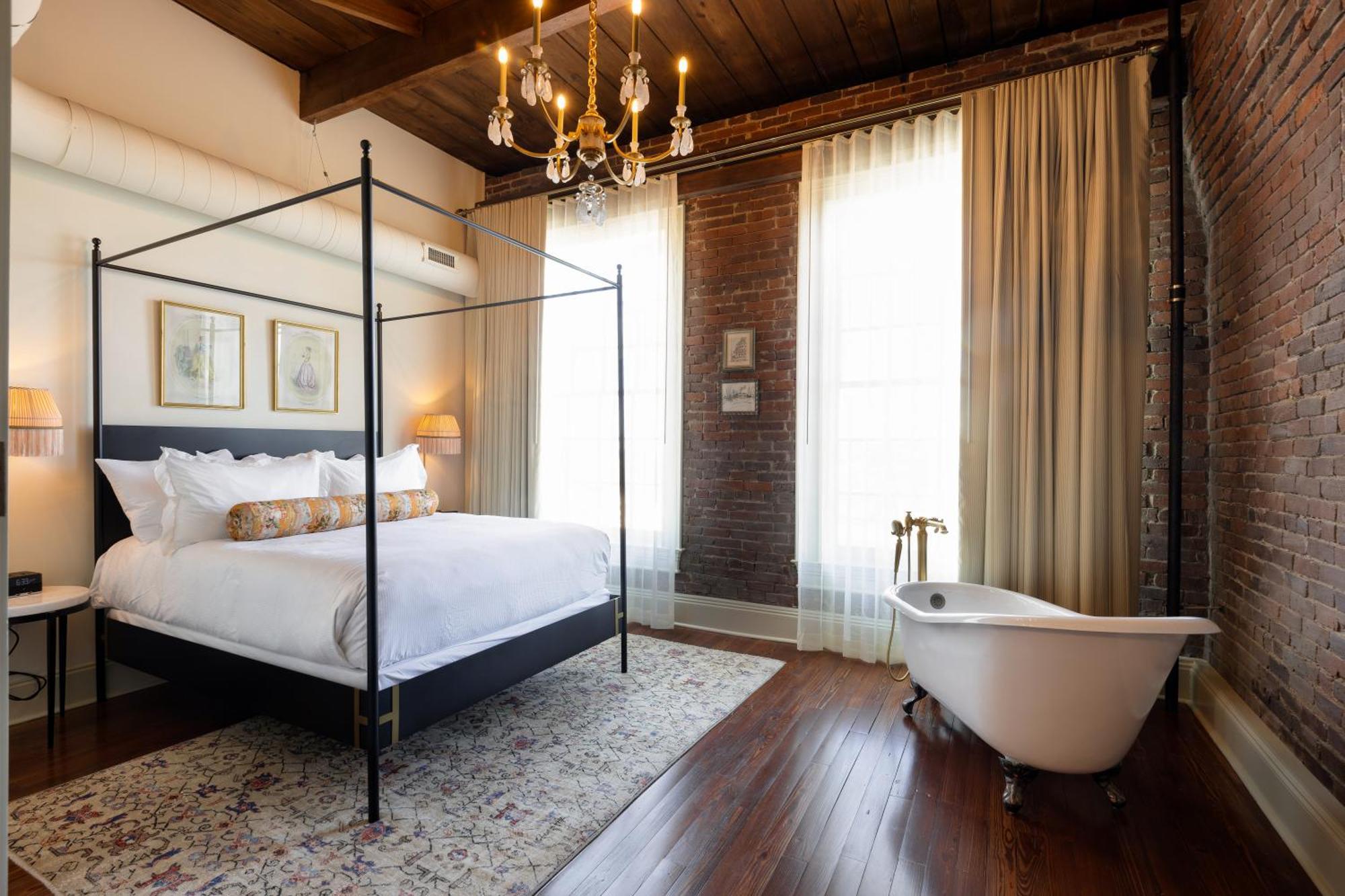 Hotel Cleo, Knoxville Downtown, A Tribute Portfolio Hotel 外观 照片