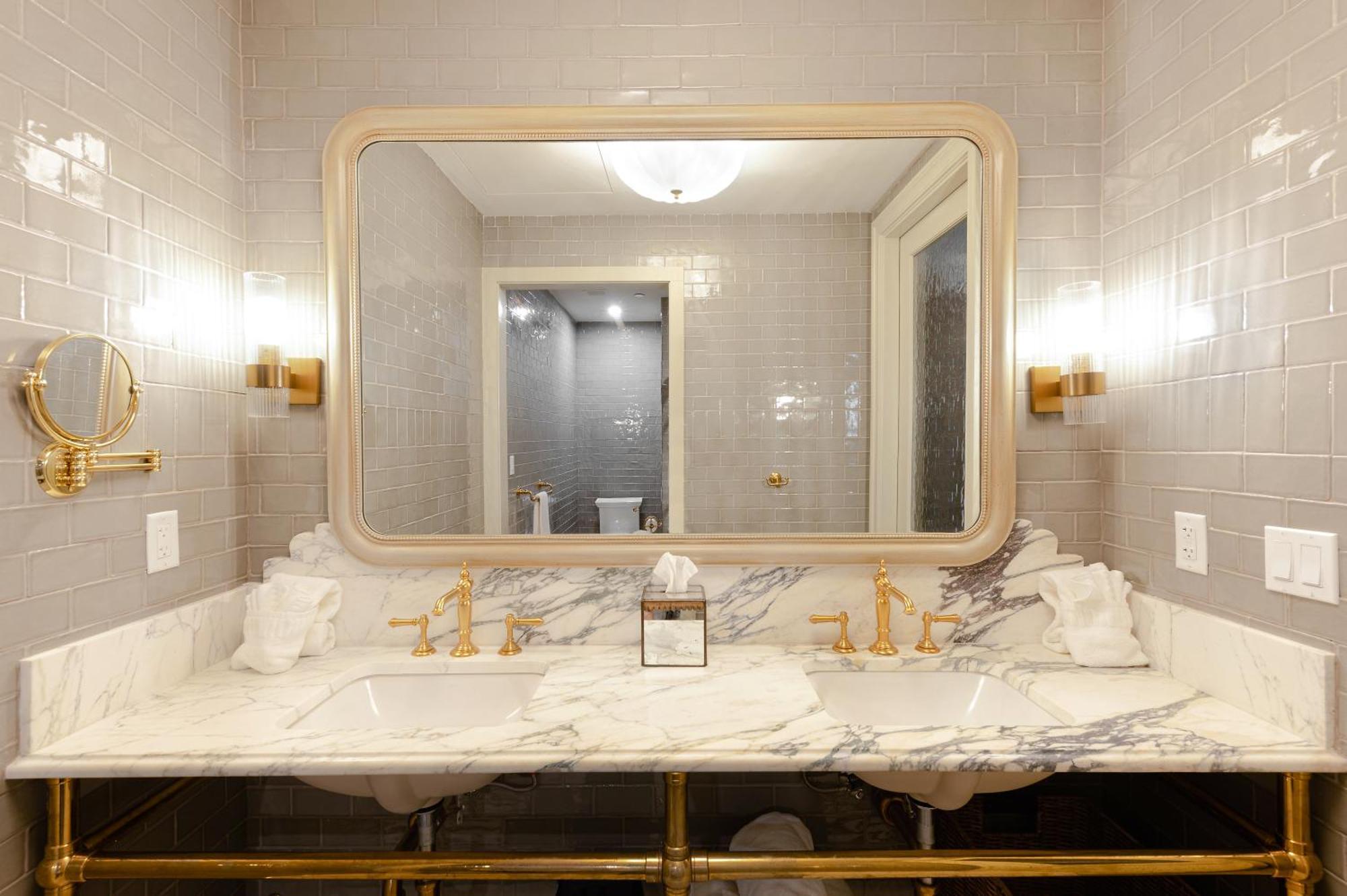 Hotel Cleo, Knoxville Downtown, A Tribute Portfolio Hotel 外观 照片