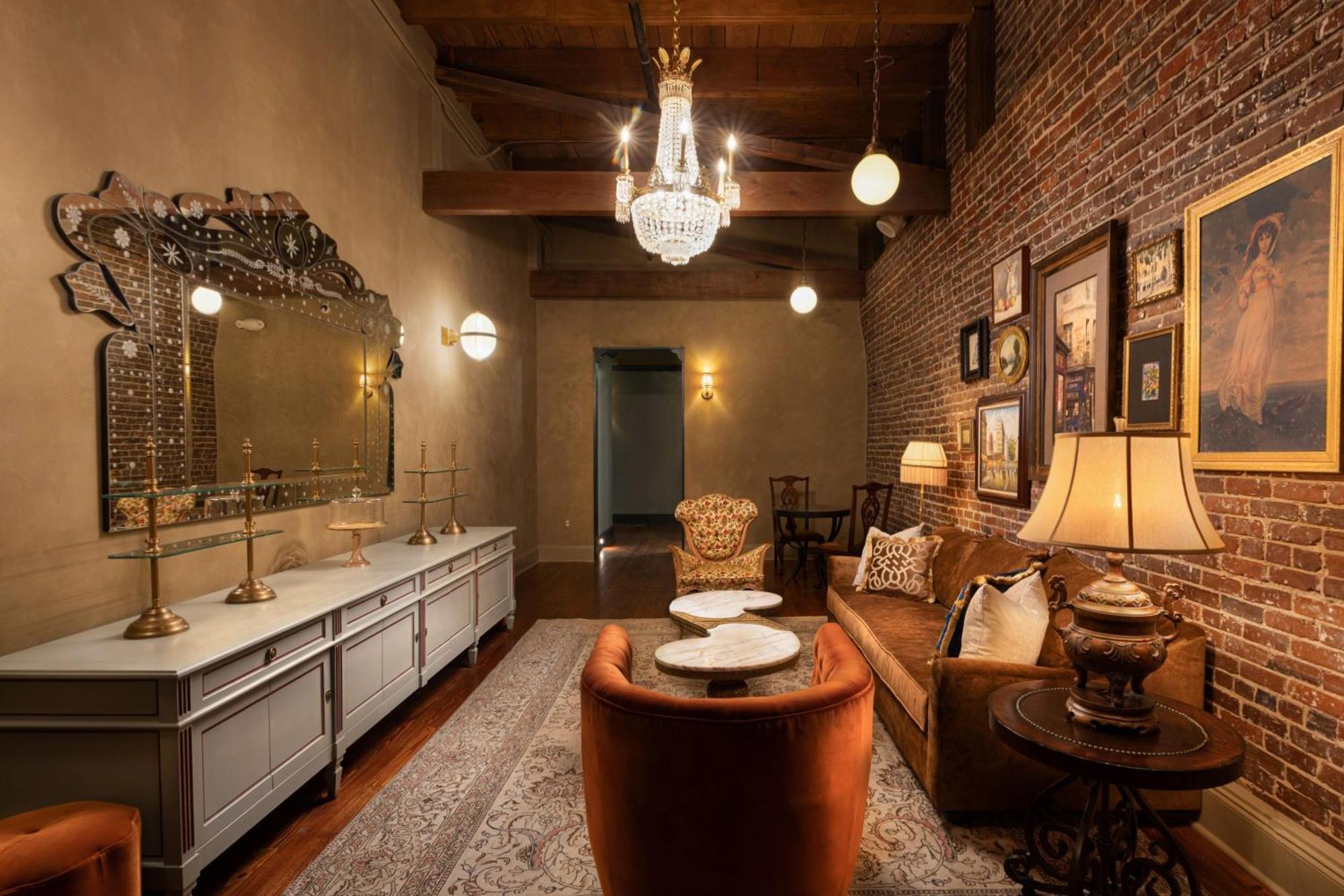 Hotel Cleo, Knoxville Downtown, A Tribute Portfolio Hotel 外观 照片