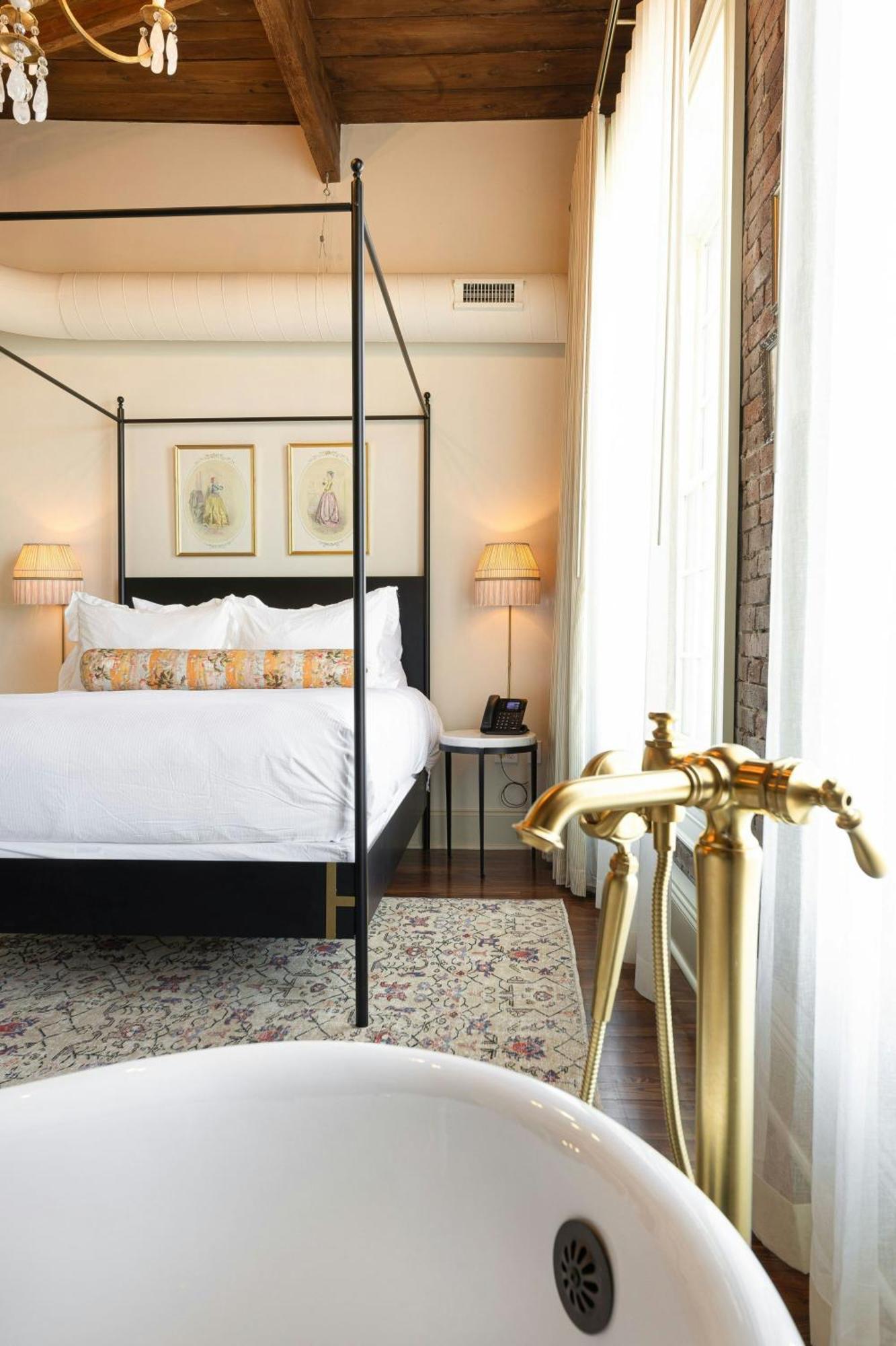 Hotel Cleo, Knoxville Downtown, A Tribute Portfolio Hotel 外观 照片